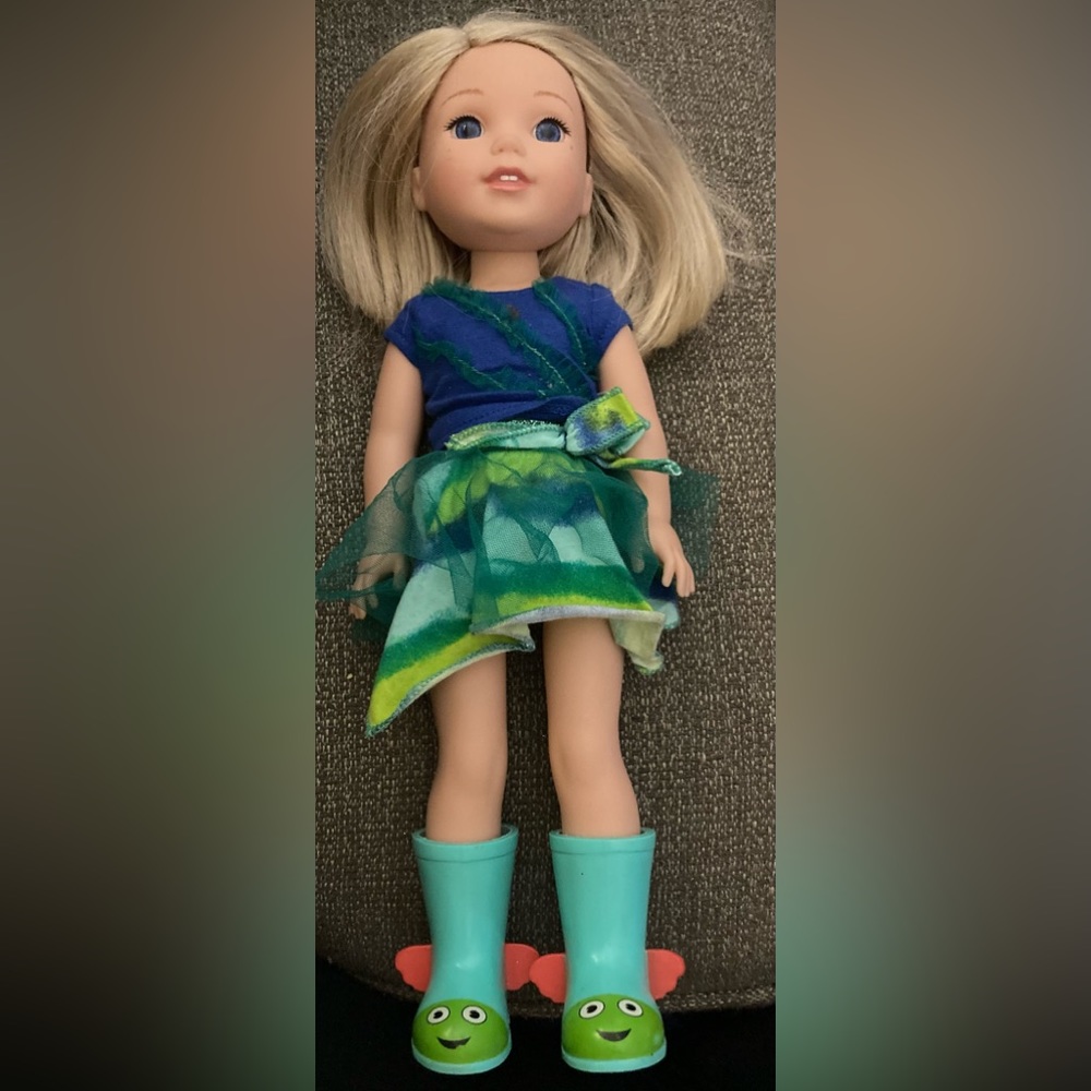 AMRICAN GIRL Wellie Wishers Blonde Camille Doll